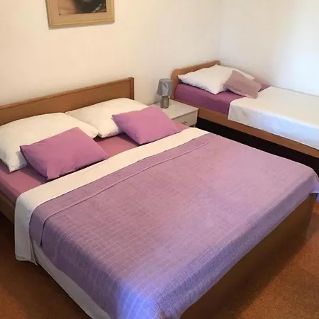 In With Sea View, Terrace, Air Conditioning, Wi-fi Sveti Filip i Jakov