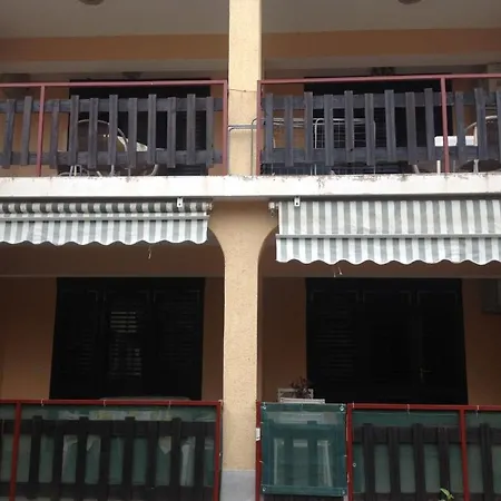 Daire In With Sea View, Terrace, Air Conditioning, Wi-fi Sveti Filip i Jakov
