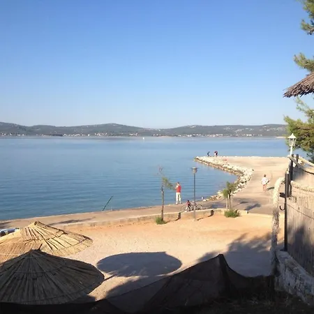 Daire In With Sea View, Terrace, Air Conditioning, Wi-fi Sveti Filip i Jakov